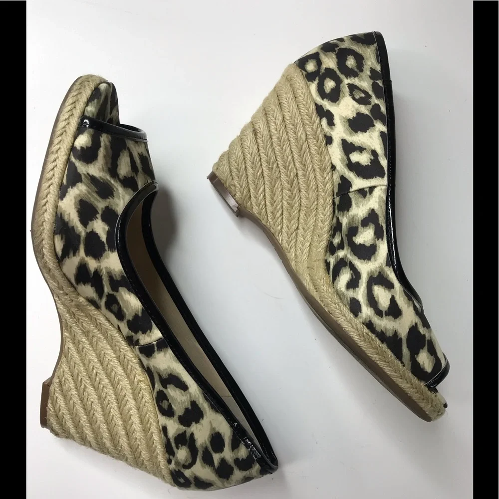 JONES NY Animal Print Espadrille Wedge 6.5